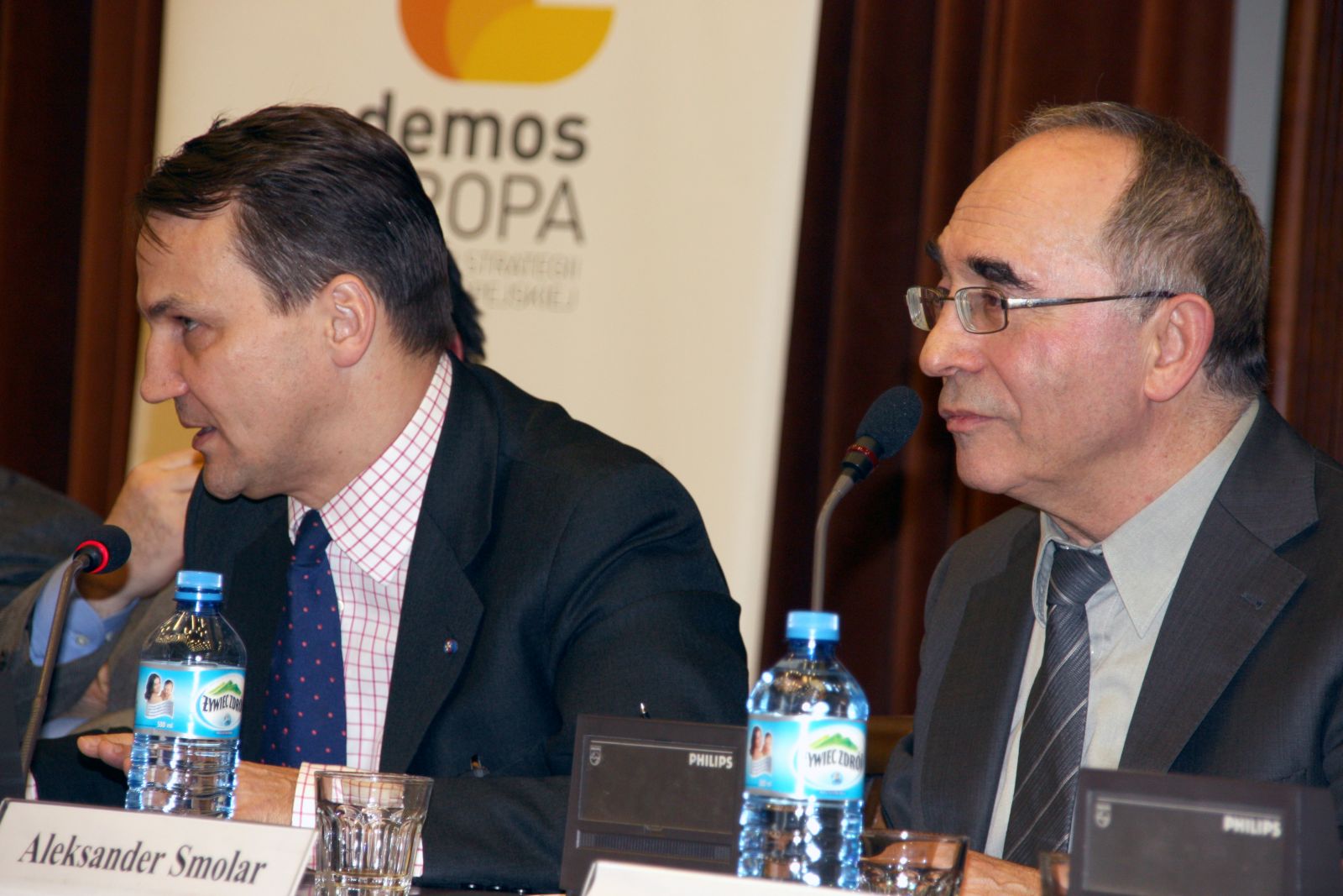 Radosław Sikorski, Aleksander Smolar